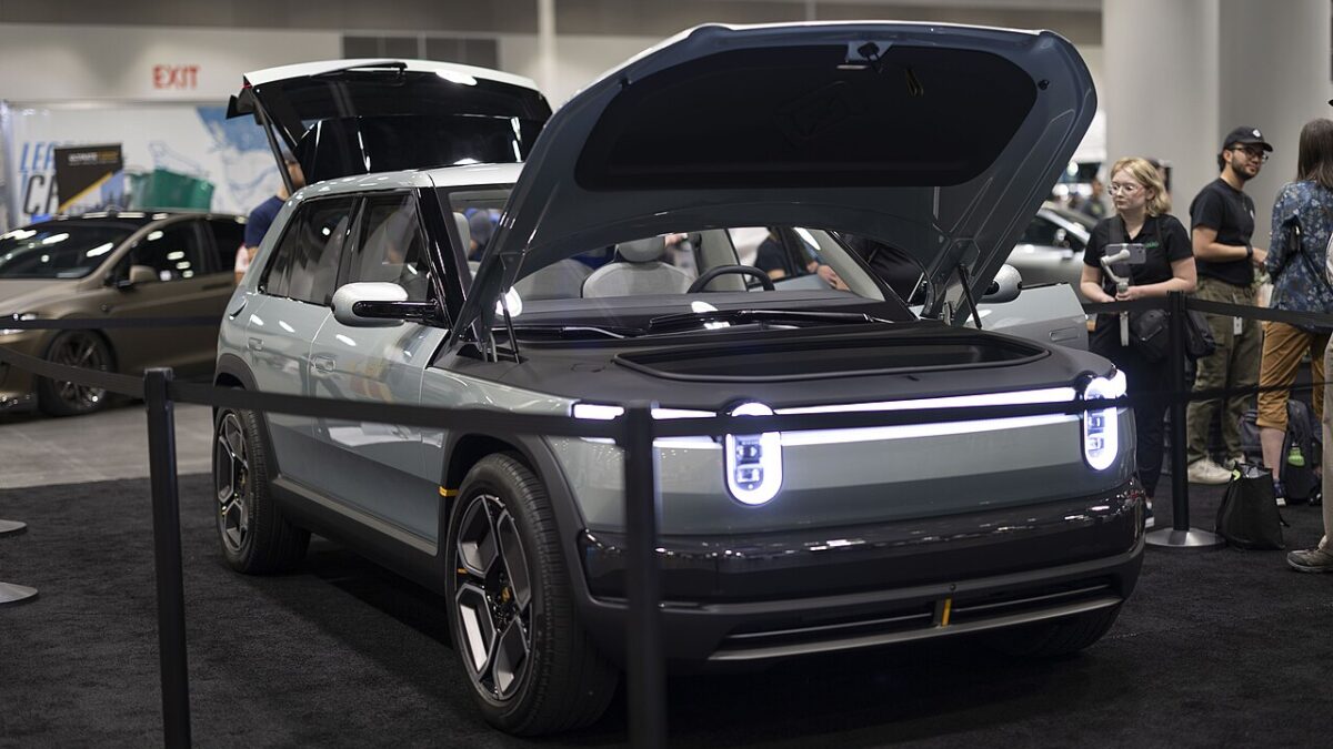 Rivian R3 price