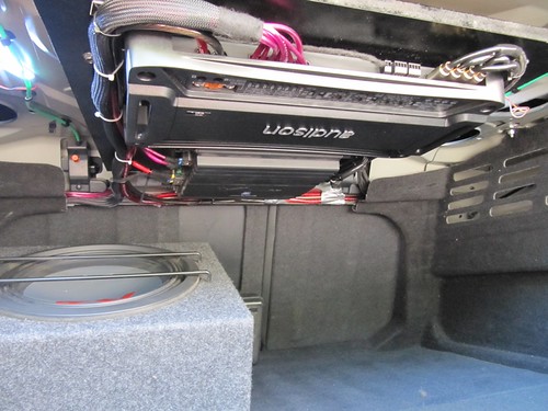 car audio amplifier